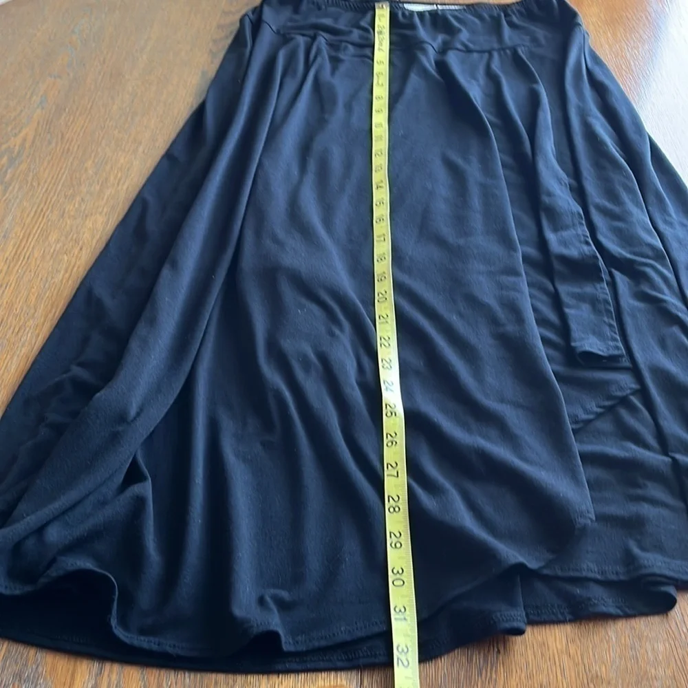 Worthington stretch black mock wrap skirt, polyester rayon spandex, blend size L